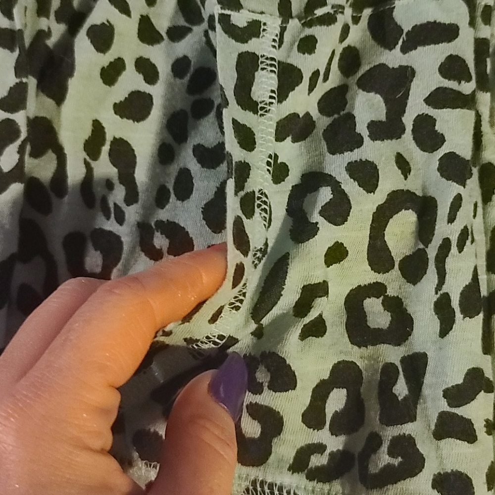 🥓-Mint green cheetah zip up - Picture 2 of 5